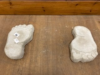 (COLLECTION ONLY) STADDLE STONES FOOT SHAPED STEPPING STONES: LOCATION - B3