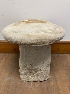 (COLLECTION ONLY) DECORATIVE STONE MUSHROOM GARDEN ORNAMENT: LOCATION - B3