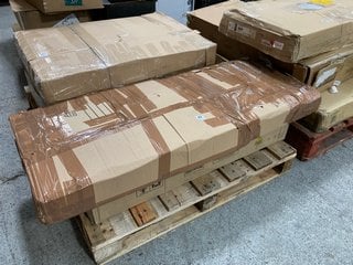 PALLET OF ASSORTED ITEMS TO INCLUDE RIANO 5 DRAWER CHEST IN GREY: LOCATION - B3 (KERBSIDE PALLET DELIVERY)