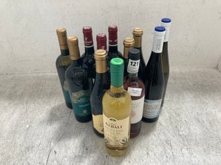 12 X ASSORTED BOTTLES OF WINE TO INCLUDE CHÂTEAU PLAGNAC CRU BOURGEOIS MÉDOC 75CL ALC 13% (WE OPERATE A CHALLENGE 25 POLICY. 18+ ID MAY BE REQUIRED UPON COLLECTION/DELIVERY, E.G. A VALID PASSPORT OR