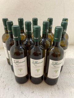 12 X BOTTLES OF SAVVATINO DRY WHITE WINE 75CL ALC 12% (WE OPERATE A CHALLENGE 25 POLICY. 18+ ID MAY BE REQUIRED UPON COLLECTION/DELIVERY, E.G. A VALID PASSPORT OR PHOTO DRIVING LICENCE.): LOCATION -