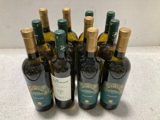 12 X ASSORTED BOTTLES OF WINE TO INCLUDE SAVATIANO DRY WHITE WINE 75CL ALC 12% (WE OPERATE A CHALLENGE 25 POLICY. 18+ ID MAY BE REQUIRED UPON COLLECTION/DELIVERY, E.G. A VALID PASSPORT OR PHOTO DRIVI