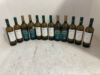 12 X ASSORTED BOTTLES OF WINE TO INCLUDE SAVATIANO DRY WHITE WINE 75CL ALC 12% (WE OPERATE A CHALLENGE 25 POLICY. 18+ ID MAY BE REQUIRED UPON COLLECTION/DELIVERY, E.G. A VALID PASSPORT OR PHOTO DRIVI