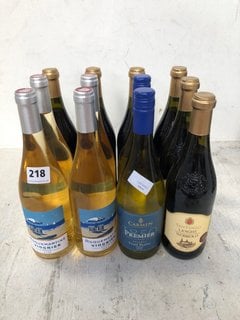 12 X ASSORTED BOTTLES OF WINE TO INCLUDE CARMEN PREMIER RESERVA FUME BLANC 2022 WHITE WINE 75CL 12.5% ALC VOL (WE OPERATE A CHALLENGE 25 POLICY. 18+ ID MAY BE REQUIRED UPON COLLECTION/DELIVERY, E.G.