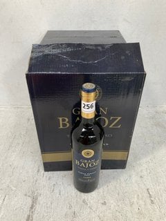 12 X BOTTLES OF GRAN BAJOZ TINTA DE TORO TEMPRANILLO RED WINE 2022 75CL 14.5% ALC VOL (PLEASE NOTE IF YOU OPT TO HAVE THIS LOT DELIVERED, THE BOX WILL NOT BE INCLUDED), WE OPERATE A CHALLENGE 25 POLI