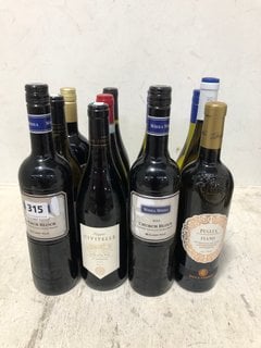 12 X ASSORTED BOTTLES OF WINE TO INCLUDE CARMEN PREMIER RESERVA FUME BLANC 2022 WHITE WINE 75CL 12.5% ALC VOL (WE OPERATE A CHALLENGE 25 POLICY. 18+ ID MAY BE REQUIRED UPON COLLECTION/DELIVERY, E.G.