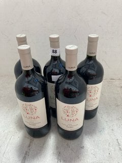 (COLLECTION ONLY) 5 X BOTTLES OF LUNA DE FINCA LA ANITA MALBEC 2022 150CL ALC 13.5% (WE OPERATE A CHALLENGE 25 POLICY. 18+ ID MAY BE REQUIRED UPON COLLECTION/DELIVERY, E.G. A VALID PASSPORT OR PHOTO