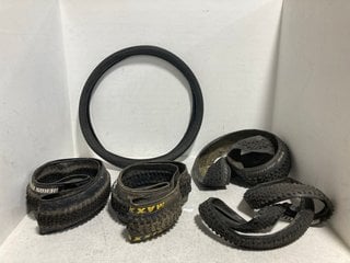 QTY OF ASSORTED BRAND AND SIZE RUBBER TYRE TRACK RIMS IN BLACK: LOCATION - H6