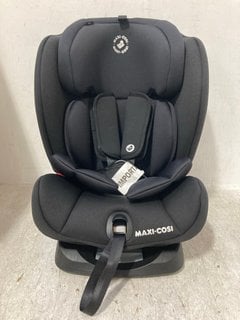 MAXI COSI TITAN CHILDRENS CAR SEAT IN BLACK - RRP - £190: LOCATION - H11