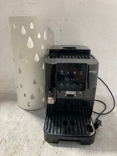 DELONGHI MAGNIFICA START COFFEE MACHINE IN BLACK TO INCLUDE SONGMICS METAL CUT OUT PATTERN HOME DECORATION: LOCATION - H12