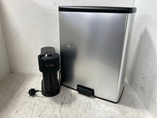 NESPRESSO COFFEE MACHINE IN BLACK TO INCLUDE CURVER LARGE WASTE BIN: LOCATION - H14