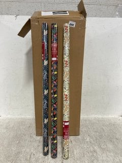 BOX OF 3M X 70CM ANIMAL PATTERNED CHRISTMAS WRAPPING PAPER ROLLS: LOCATION - G10