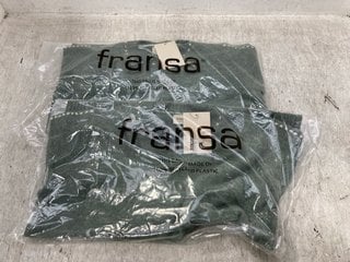 2 X FRANSA WOMENS FRELISE ROUND NECK KNITTED JUMPERS IN GREEN SIZE: XS AND S - RRP - £100: LOCATION - E1