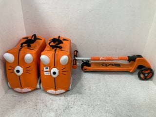 2 X TRUNKI RIDE ON SUITCASES IN ORANGE TO INCLUDE EVO SCOOTER IN ORANGE: LOCATION - F0