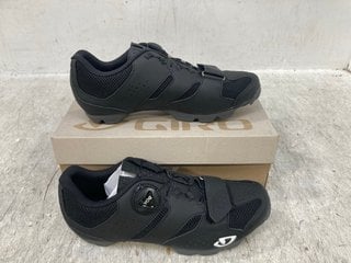 GIRO CYLINDER W WOMENS CYCLING SHOES IN BLACK SIZE - UK 5.5: LOCATION - F3