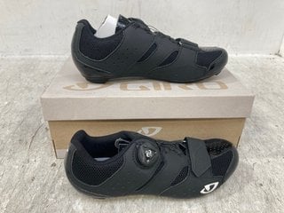 GIRO SAVIX W WOMENS CYCLING SHOES IN BLACK SIZE - UK 4: LOCATION - F3