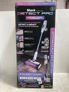 SHARK DETECT PRO CORDLESS VACUUM CLEANER - RRP - £449: LOCATION - H0