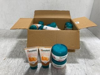 QTY OF BEAUTY PRODUCTS TO INCLUDE HIMALAYA ANTI HAIR FALL CREAM & HIMALAYA PORE TIGHTENING TANGERINE FACE WASH: LOCATION - F6