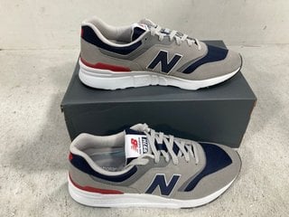 NEW BALANCE CM997HCJ MENS TRAINERS IN GREY/DARK BLUE SIZE - UK 10: LOCATION - F7