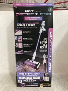 SHARK DETECT PRO CORDLESS VACUUM CLEANER - RRP - £449: LOCATION - H1