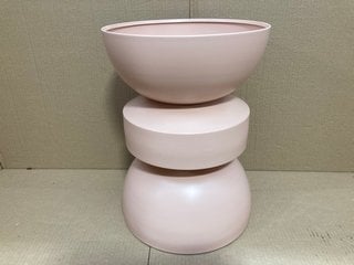 LARGE PLANTER VASE IN BRIGHT PINK: LOCATION - F16