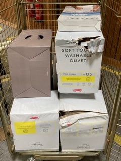 CAGE OF ASSORTED JOHN LEWIS & PARTNERS BEDDING ITEMS TO INCLUDE SYNTHETIC SOFT TOUCH WASHABLE SINGLE DUVET (CAGE NOT INCLUDED): LOCATION - D7