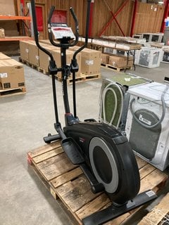 KETTLER CTR-300 CROSS TRAINER IN BLACK - RRP £1498: LOCATION - A5 (KERBSIDE PALLET DELIVERY)