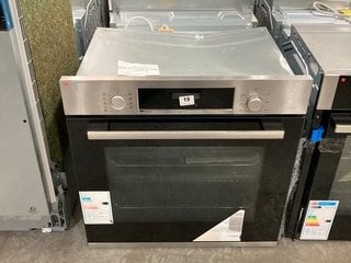 BOSCH BUILT IN SINGLE ELECTRIC OVEN: MODEL HBS573BS0B - RRP £606: LOCATION - A5