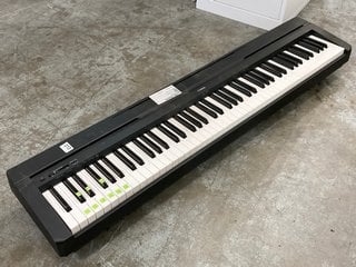 YAMAHA ELECTRONIC FULL SIZE KEYBOARD IN BLACK : MODEL VFG3650 - RRP £274: LOCATION - B9