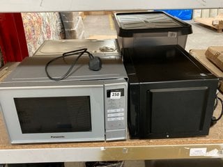 4 X ASSORTED ITEMS TO INCLUDE PANASONIC DIGITAL MICROWAVE OVEN IN SILVER: LOCATION - BR7