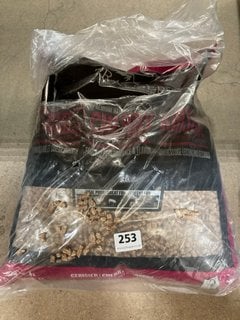 BAG OF TRAEGER CHERRY WOOD FIRED GRILL SMOKING PELLETS: LOCATION - BR7