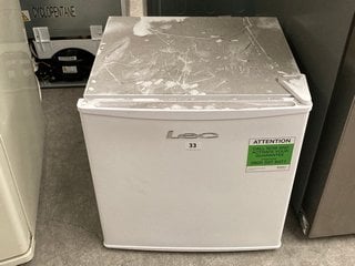 LEC UPRIGHT TABLE TOP STYLE FREEZER : MODEL U50052W: LOCATION - C8