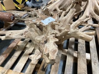 LEAF SMALL ROUND STYLE COFFEE TABLE BASE IN NATURAL RUSTIC BRANCHED TREE TRUNK DESIGN: LOCATION - A3 (KERBSIDE PALLET DELIVERY)