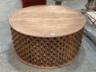 LARGE ROUND BOBBLE TRELLIS STYLE COFFEE TABLE IN NATURAL ACACIA STYLE WOOD FINISH: LOCATION - D7