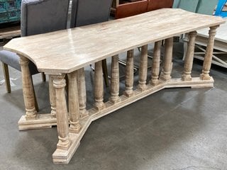 RUSTIC WOODEN DINING TABLE IN SANDED OAK: LOCATION - D7