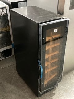 BELLING WINE COOLER: MODEL 300BLKWC - RRP £299: LOCATION - C8