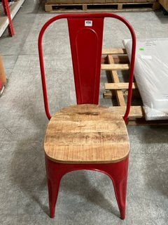 METAL DINING CHAIR WITH WOODEN SEAT IN RED: LOCATION - C4