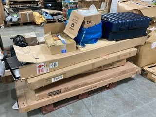 PALLET OF ASSORTED ITEMS TO INCLUDE CORONA KING SIZE BED HIGH FOOT END (INCOMPLETE): LOCATION - A4 (KERBSIDE PALLET DELIVERY)