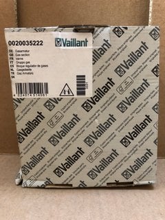 VAILLANT GAS SECTION MODEL : 0020035222 RRP £279: LOCATION - AR2