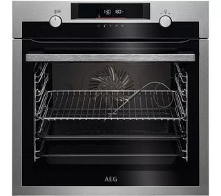 AEG BUILT IN SINGLE ELECTRIC OVEN: MODEL BCE556060M - RRP £659: LOCATION - B5