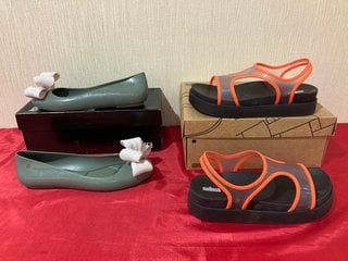 MELISSA SWEET LOVE QUILT BALLET PUMPS IN STORM CONTRAST - UK SIZE 7 TO INCLUDE MELISSA BIKINI PLATFORM SANDALS IN ORANGE FLORO - UK SIZE 6 - COMBINED RRP £140: LOCATION - LUXURY