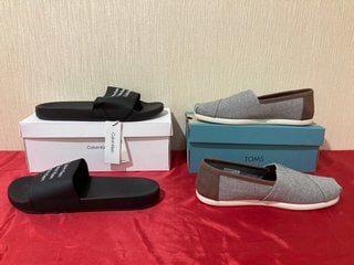 TOMS ALPARGATA ESPADRILLES IN FROST GREY CHAMBRAY - UK SIZE 8 TO INCLUDE CALVIN KLEIN POOL SLIDERS IN BLACK - UK SIZE 10 - COMBINED RRP £94: LOCATION - LUXURY