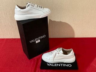 VALENTINO 91190920 WHITE STAN SNEAKERS - UK SIZE 5.5 - RRP £249: LOCATION - LUXURY