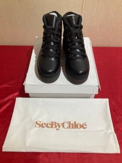 SEE BY CHLOE SB35132A TRAPERY LEATHER BOOTS IN BLACK/DEEP WALNUT - UK SIZE 8 - RRP £409: LOCATION - LUXURY