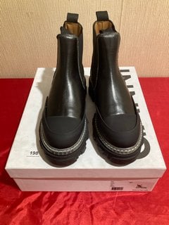 GANNI S1900 CLEATED LOW CHELSEA BOOTS IN BLACK - UK SIZE 8 - RRP £345: LOCATION - LUXURY