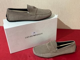 EMPORIO ARMANI X4B124-XF188 SUEDE LOAFERS IN DOVE GREY - UK SIZE 9 - RRP £179: LOCATION - LUXURY