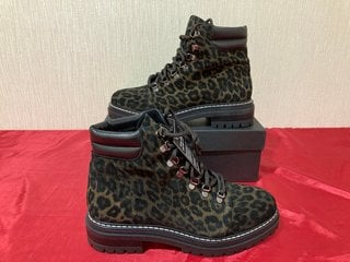 WHISTLES AMBER LEOPARD LACE UP BOOTS IN LEOPARD PRINT - UK SIZE 8 - RRP £199: LOCATION - LUXURY