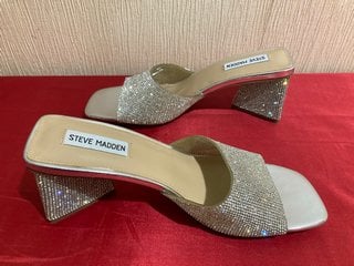 STEVE MADDEN ATTUNE RHINESTONE HEELED MULES - UK SIZE 7 - RRP £120: LOCATION - LUXURY