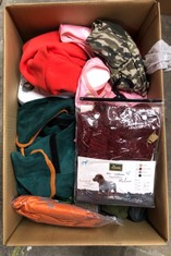 QUANTITY OF PET ITEMS TO INCLUDE SIZE M DOGGY COAT: LOCATION - B RACK