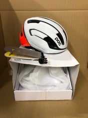 POC OMNE AIR MIPS BIKE HELMET - WHETHER CYCLING TO WORK, EXPLORING GRAVEL TRACKS OR ON THE LOCAL TRAILS, THE HELMET GIVES TRUSTED PROTECTION, FLUORESCENT ORANGE AVIP.: LOCATION - BACK RACKS